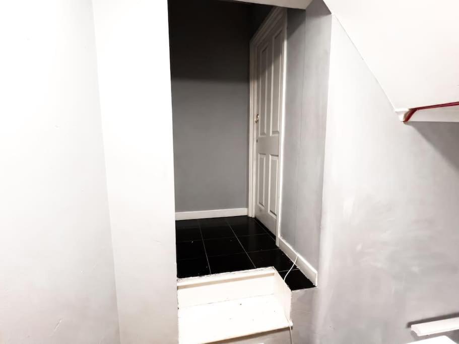 Appartamento With Bathroom And Kitchen 20 Minutes From *