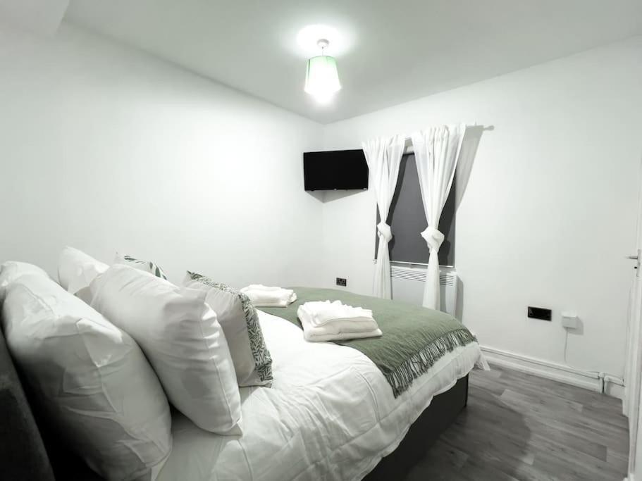 With Bathroom And Kitchen 20 Minutes From Appartamento